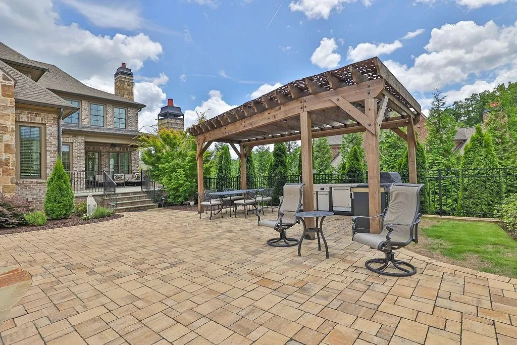 3830 Teesdale Court, Sandy Springs, Georgia 30350, 7 Bedrooms Bedrooms, ,7 BathroomsBathrooms,Residential,Sold,3830 Teesdale Court,7426302
