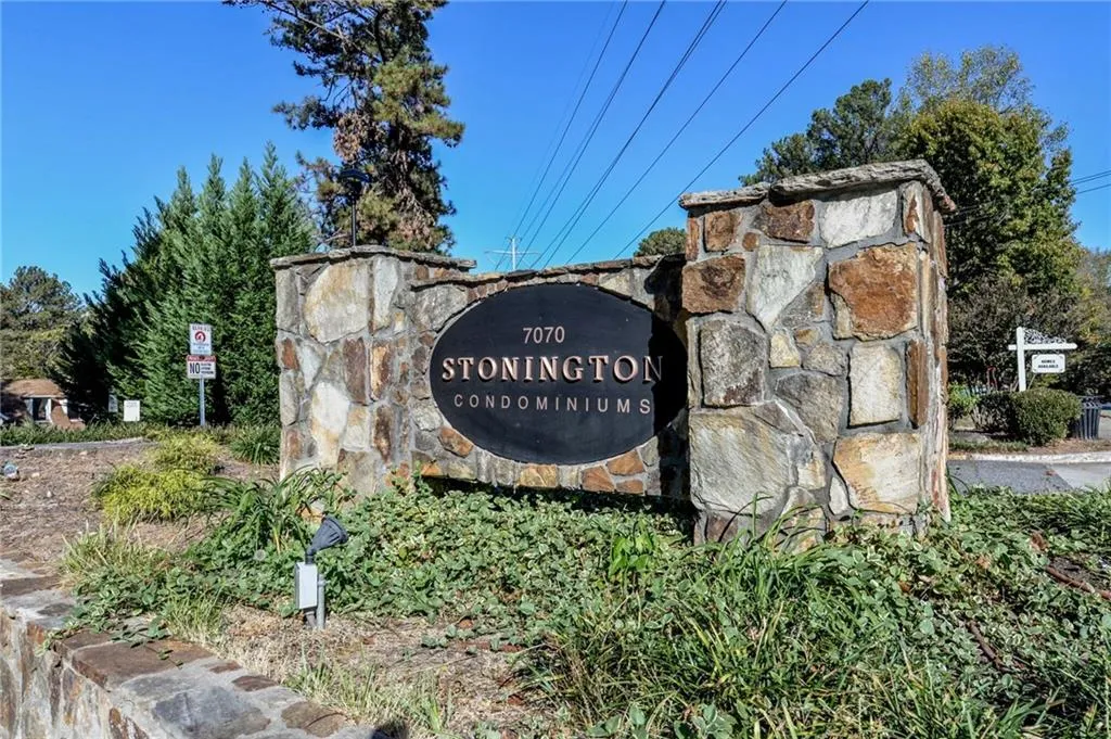 7078 Stonington Drive, Sandy Springs, Georgia 30328, 3 Bedrooms Bedrooms, ,2 BathroomsBathrooms,Residential,Sold,7078 Stonington Drive,5771328