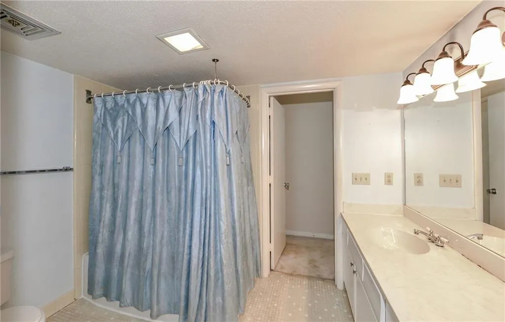 7078 Stonington Drive, Sandy Springs, Georgia 30328, 3 Bedrooms Bedrooms, ,2 BathroomsBathrooms,Residential,Sold,7078 Stonington Drive,5771328