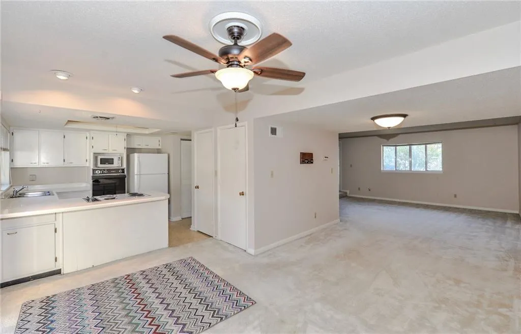 7078 Stonington Drive, Sandy Springs, Georgia 30328, 3 Bedrooms Bedrooms, ,2 BathroomsBathrooms,Residential,Sold,7078 Stonington Drive,5771328
