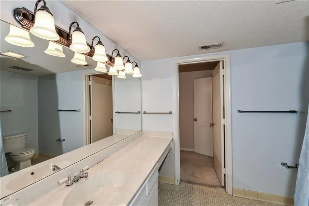 7078 Stonington Drive, Sandy Springs, Georgia 30328, 3 Bedrooms Bedrooms, ,2 BathroomsBathrooms,Residential,Sold,7078 Stonington Drive,5771328