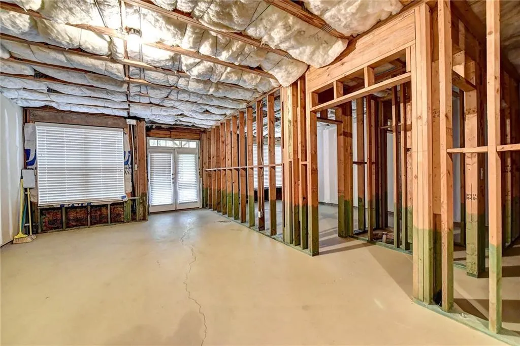 8065 Glisten Avenue, Sandy Springs, Georgia 30328, 3 Bedrooms Bedrooms, ,2 BathroomsBathrooms,Residential,Sold,8065 Glisten Avenue,6550814