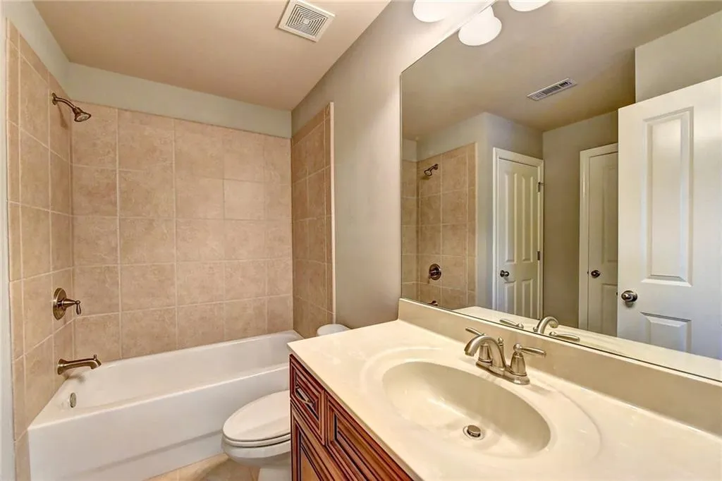 8065 Glisten Avenue, Sandy Springs, Georgia 30328, 3 Bedrooms Bedrooms, ,2 BathroomsBathrooms,Residential,Sold,8065 Glisten Avenue,6550814