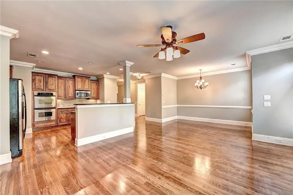 8065 Glisten Avenue, Sandy Springs, Georgia 30328, 3 Bedrooms Bedrooms, ,2 BathroomsBathrooms,Residential,Sold,8065 Glisten Avenue,6550814