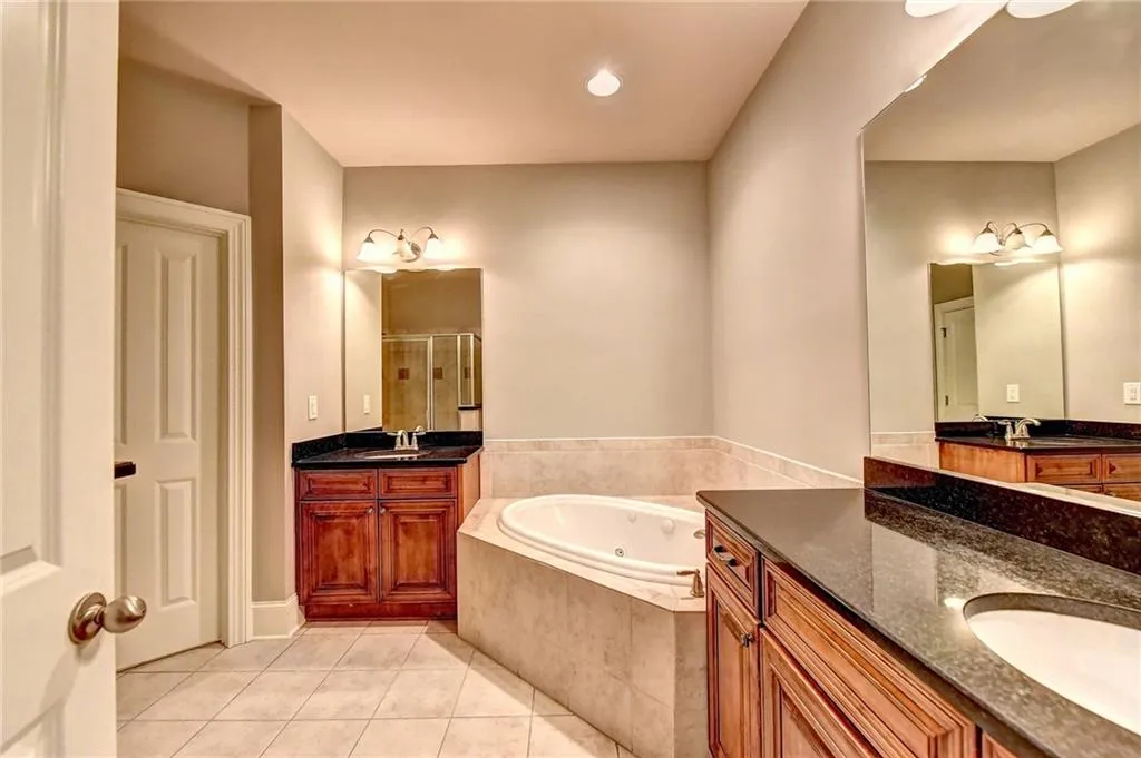 8065 Glisten Avenue, Sandy Springs, Georgia 30328, 3 Bedrooms Bedrooms, ,2 BathroomsBathrooms,Residential,Sold,8065 Glisten Avenue,6550814