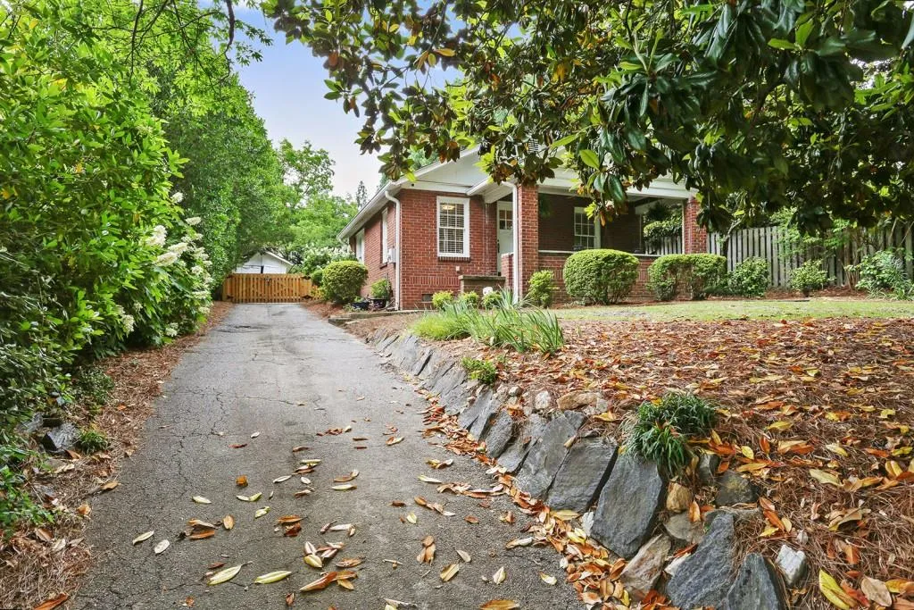 1251 Sylvan Circle Ne, Brookhaven, Georgia 30319, 2 Bedrooms Bedrooms, ,1 BathroomBathrooms,Residential,Sold,1251 Sylvan Circle Ne,5851762