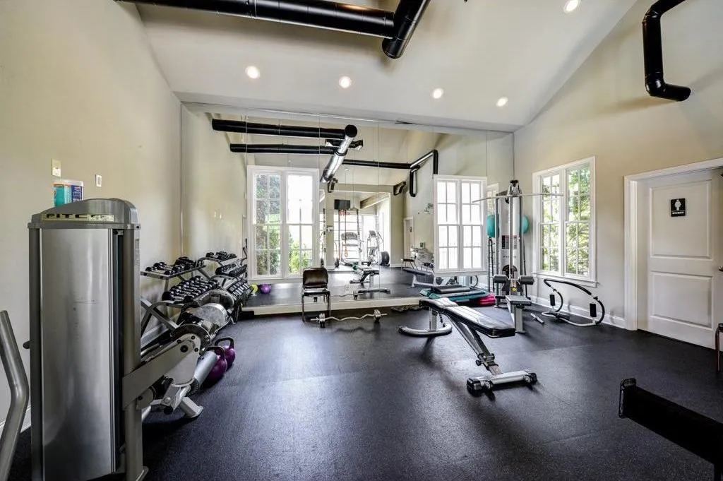 5525 Parkerton Lane Ne, Atlanta, Georgia 30342, 3 Bedrooms Bedrooms, ,3 BathroomsBathrooms,Residential,Sold,5525 Parkerton Lane Ne,5791216