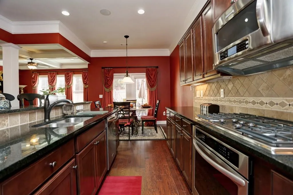 5525 Parkerton Lane Ne, Atlanta, Georgia 30342, 3 Bedrooms Bedrooms, ,3 BathroomsBathrooms,Residential,Sold,5525 Parkerton Lane Ne,5791216