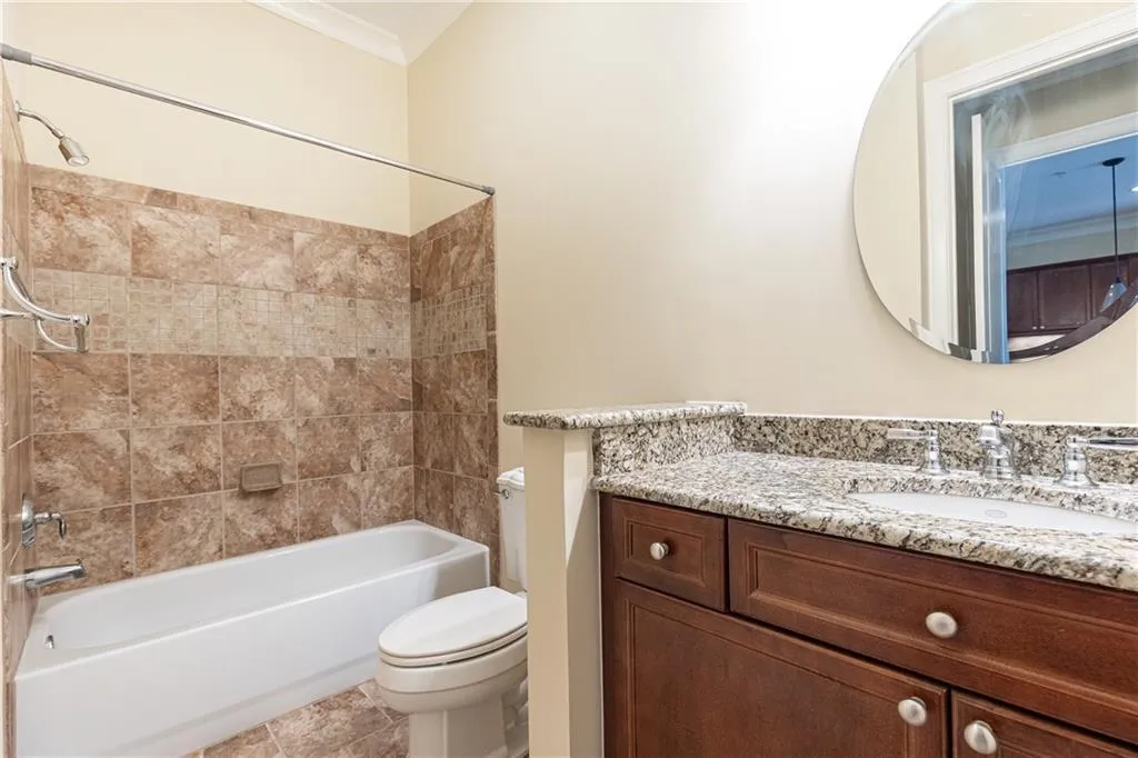 3635 E Paces Circle Ne Unit 1311, Atlanta, Georgia 30326, 2 Bedrooms Bedrooms, ,2 BathroomsBathrooms,Residential,For Sale,3635 E Paces Circle Ne Unit 1311,7649529