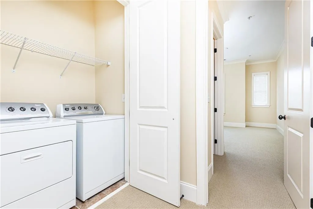 3635 E Paces Circle Ne Unit 1311, Atlanta, Georgia 30326, 2 Bedrooms Bedrooms, ,2 BathroomsBathrooms,Residential,For Sale,3635 E Paces Circle Ne Unit 1311,7649529