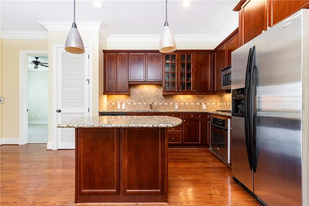 3635 E Paces Circle Ne Unit 1311, Atlanta, Georgia 30326, 2 Bedrooms Bedrooms, ,2 BathroomsBathrooms,Residential,For Sale,3635 E Paces Circle Ne Unit 1311,7649529