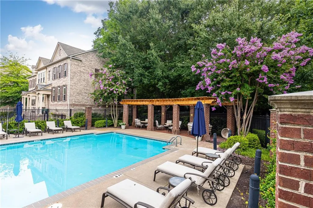 3635 E Paces Circle Ne Unit 1311, Atlanta, Georgia 30326, 2 Bedrooms Bedrooms, ,2 BathroomsBathrooms,Residential,For Sale,3635 E Paces Circle Ne Unit 1311,7649529