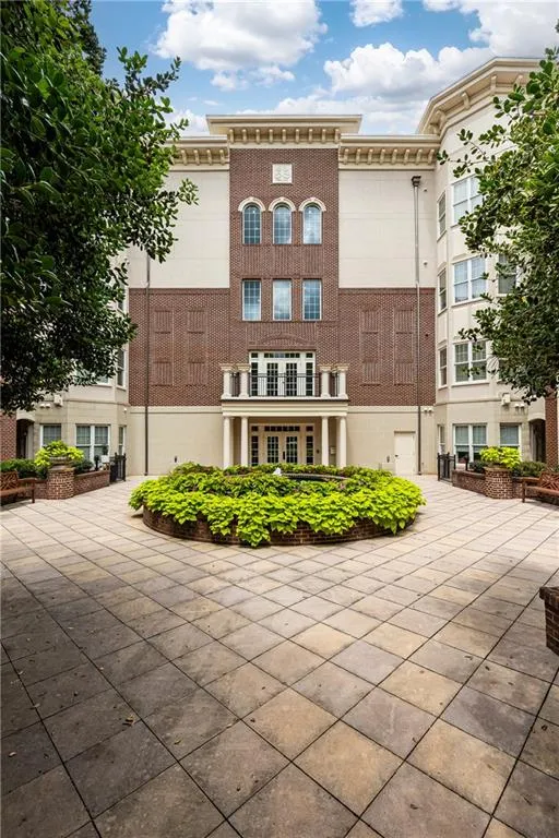 3635 E Paces Circle Ne Unit 1311, Atlanta, Georgia 30326, 2 Bedrooms Bedrooms, ,2 BathroomsBathrooms,Residential,For Sale,3635 E Paces Circle Ne Unit 1311,7649529