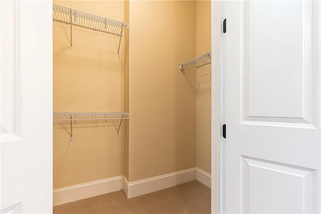 3635 E Paces Circle Ne Unit 1311, Atlanta, Georgia 30326, 2 Bedrooms Bedrooms, ,2 BathroomsBathrooms,Residential,For Sale,3635 E Paces Circle Ne Unit 1311,7649529