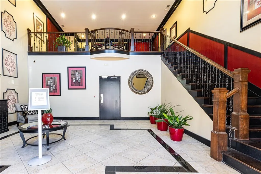 3635 E Paces Circle Ne Unit 1311, Atlanta, Georgia 30326, 2 Bedrooms Bedrooms, ,2 BathroomsBathrooms,Residential,For Sale,3635 E Paces Circle Ne Unit 1311,7649529