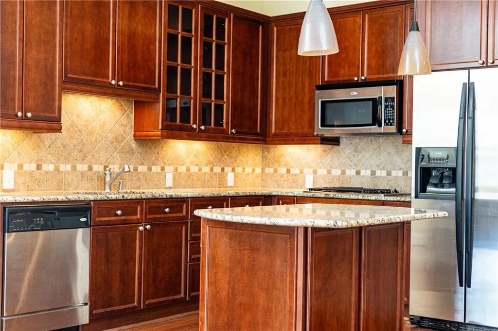 3635 E Paces Circle Ne Unit 1311, Atlanta, Georgia 30326, 2 Bedrooms Bedrooms, ,2 BathroomsBathrooms,Residential,For Sale,3635 E Paces Circle Ne Unit 1311,7649529