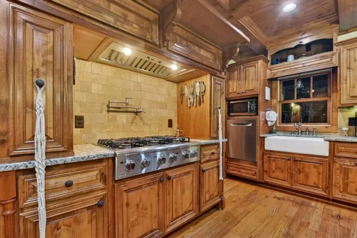 1170