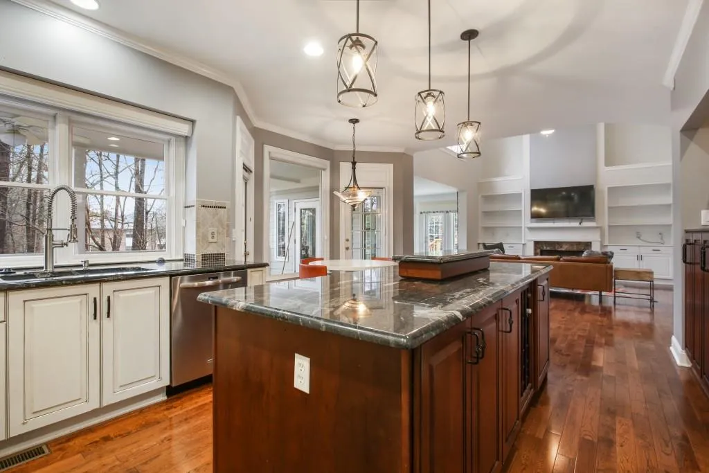 6490 Glen Oaks Lane, Sandy Springs, Georgia 30328, 5 Bedrooms Bedrooms, ,4 BathroomsBathrooms,Residential,Sold,6490 Glen Oaks Lane,6842661 6490 Glen Oaks Lane, Sandy Springs, Georgia 30328, 5 Bedrooms Bedrooms, ,4 BathroomsBathrooms,Residential,Sold,6490 Glen Oaks Lane,6842661