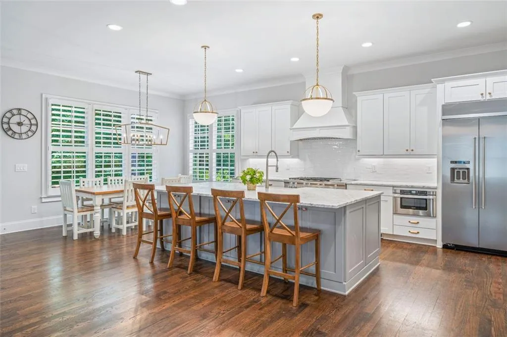 4698 E Conway Drive Nw, Atlanta, Georgia 30327, 6 Bedrooms Bedrooms, ,5 BathroomsBathrooms,Residential,Sold,4698 E Conway Drive Nw,7070446