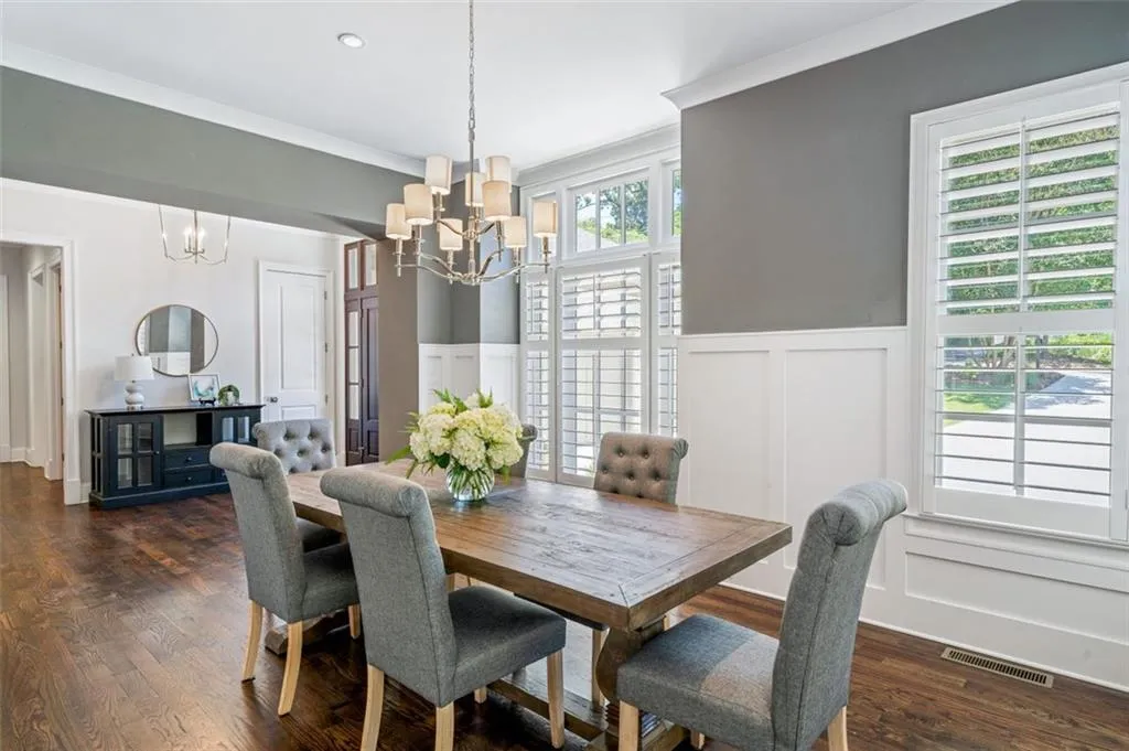 4698 E Conway Drive Nw, Atlanta, Georgia 30327, 6 Bedrooms Bedrooms, ,5 BathroomsBathrooms,Residential,Sold,4698 E Conway Drive Nw,7070446