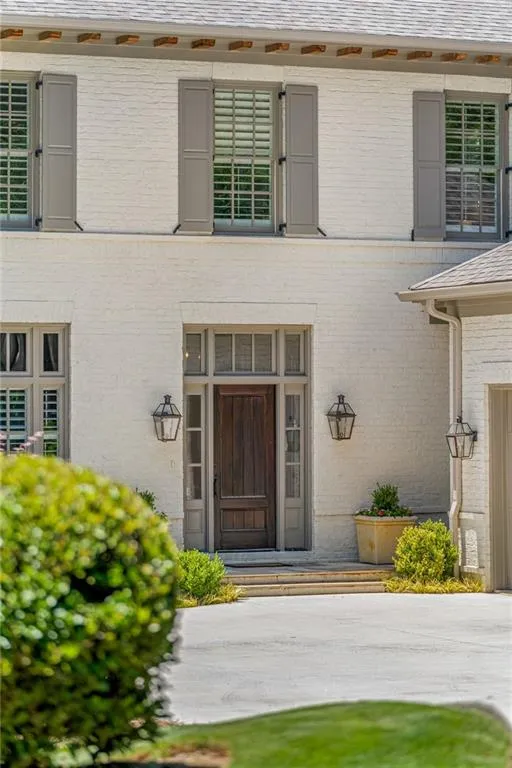 4698 E Conway Drive Nw, Atlanta, Georgia 30327, 6 Bedrooms Bedrooms, ,5 BathroomsBathrooms,Residential,Sold,4698 E Conway Drive Nw,7070446