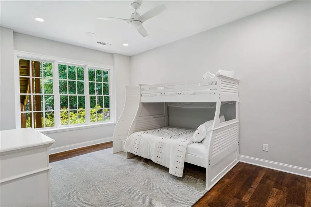 4698 E Conway Drive Nw, Atlanta, Georgia 30327, 6 Bedrooms Bedrooms, ,5 BathroomsBathrooms,Residential,Sold,4698 E Conway Drive Nw,7070446