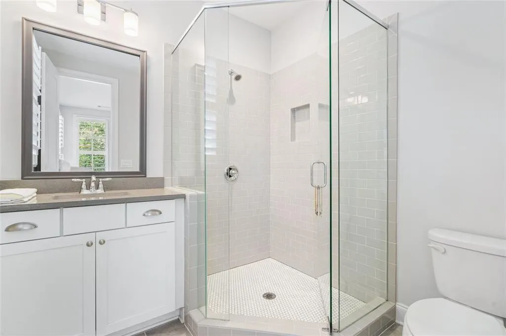 4698 E Conway Drive Nw, Atlanta, Georgia 30327, 6 Bedrooms Bedrooms, ,5 BathroomsBathrooms,Residential,Sold,4698 E Conway Drive Nw,7070446