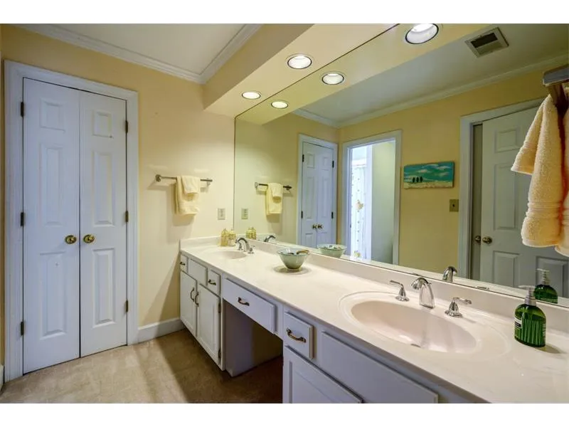 45 Battle Ridge Drive, Sandy Springs, Georgia 30342, 6 Bedrooms Bedrooms, ,4 BathroomsBathrooms,Residential,Sold,45 Battle Ridge Drive,5748439