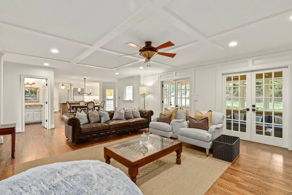 355 Kelson Drive Nw, Atlanta, Georgia 30327, 5 Bedrooms Bedrooms, ,5 BathroomsBathrooms,Residential,Sold,355 Kelson Drive Nw,6883058
