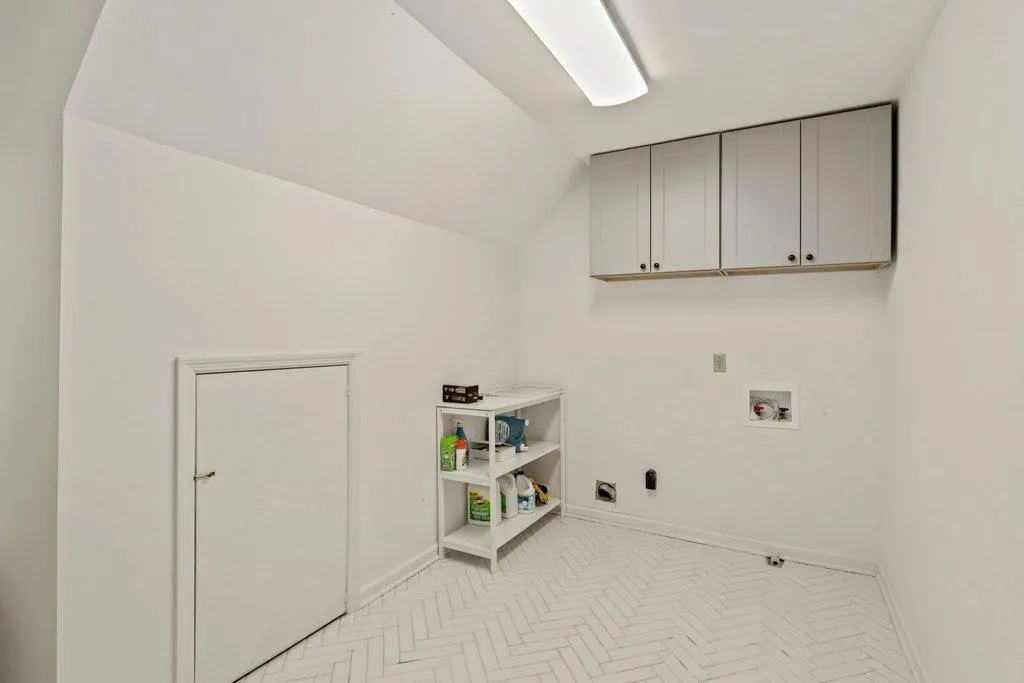 355 Kelson Drive Nw, Atlanta, Georgia 30327, 5 Bedrooms Bedrooms, ,5 BathroomsBathrooms,Residential,Sold,355 Kelson Drive Nw,6883058