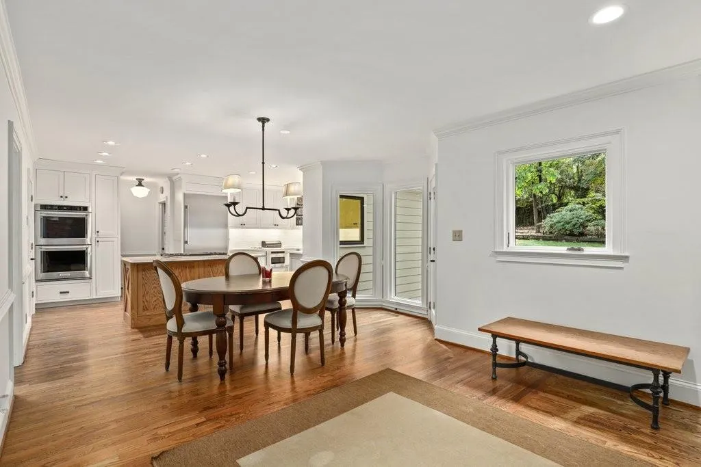 355 Kelson Drive Nw, Atlanta, Georgia 30327, 5 Bedrooms Bedrooms, ,5 BathroomsBathrooms,Residential,Sold,355 Kelson Drive Nw,6883058