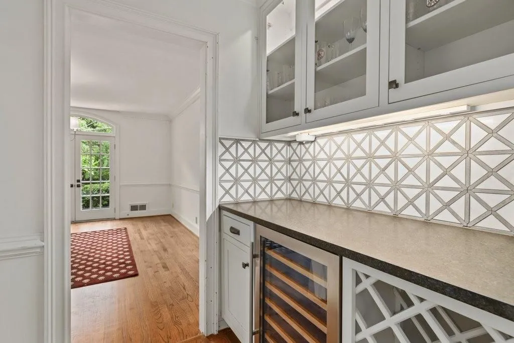 355 Kelson Drive Nw, Atlanta, Georgia 30327, 5 Bedrooms Bedrooms, ,5 BathroomsBathrooms,Residential,Sold,355 Kelson Drive Nw,6883058