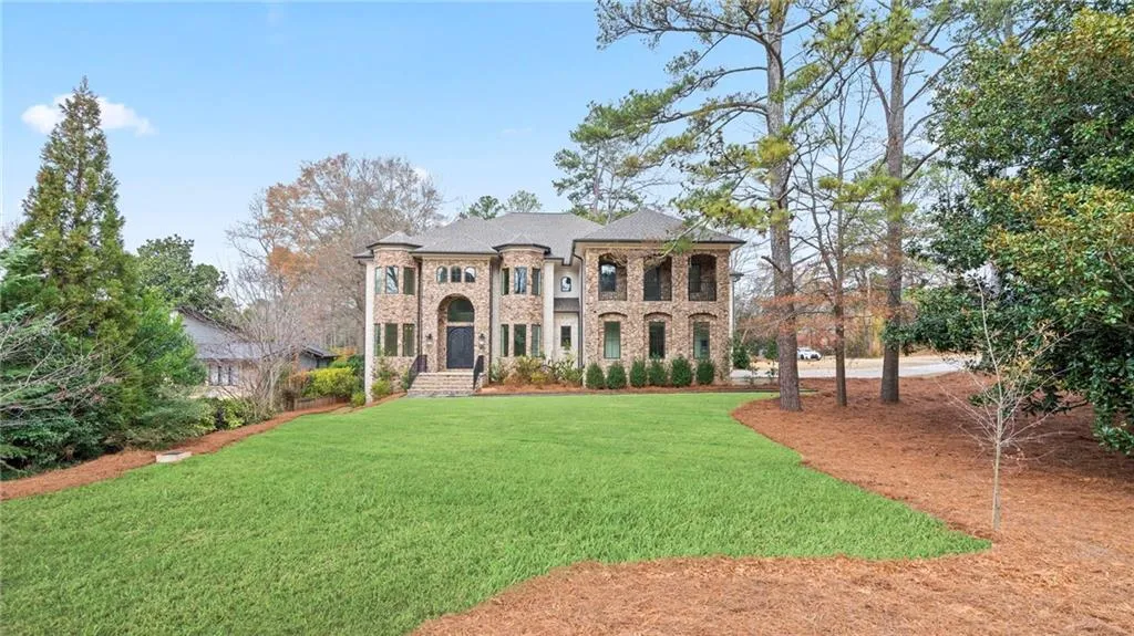 1694 Harts Mill Road Ne, Brookhaven, Georgia 30319, 8 Bedrooms Bedrooms, 0 ,7 BathroomsBathrooms,Residential,For Sale,1694 Harts Mill Road Ne,7702097