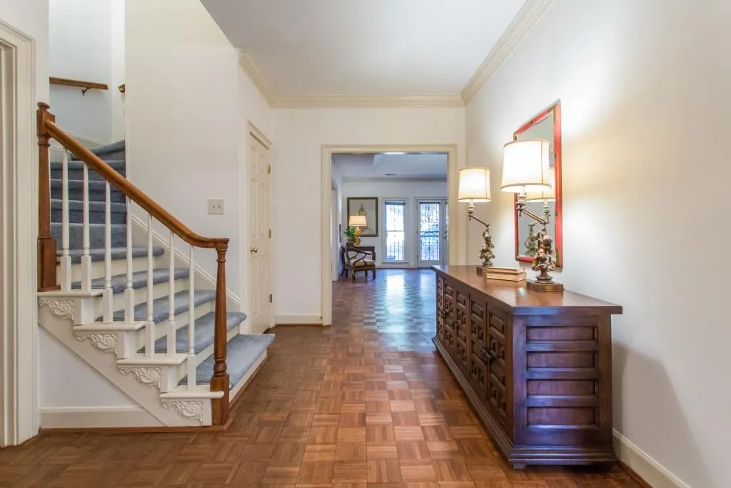 415 Greenlaurel Drive Ne, Atlanta, Georgia 30342, 3 Bedrooms Bedrooms, ,3 BathroomsBathrooms,Residential,Sold,415 Greenlaurel Drive Ne,5957229