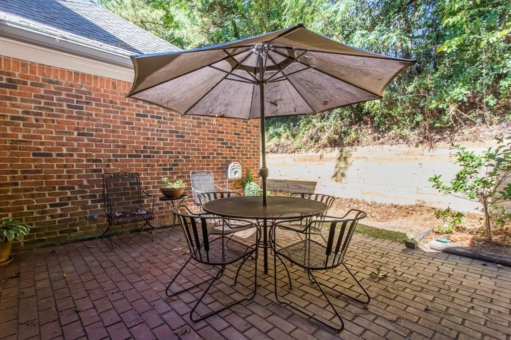 415 Greenlaurel Drive Ne, Atlanta, Georgia 30342, 3 Bedrooms Bedrooms, ,3 BathroomsBathrooms,Residential,Sold,415 Greenlaurel Drive Ne,5957229