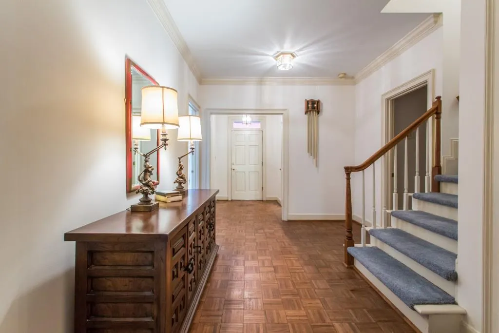 415 Greenlaurel Drive Ne, Atlanta, Georgia 30342, 3 Bedrooms Bedrooms, ,3 BathroomsBathrooms,Residential,Sold,415 Greenlaurel Drive Ne,5957229