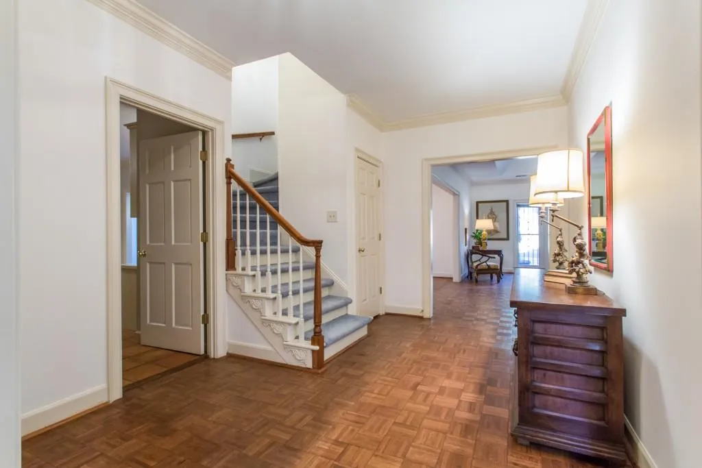 415 Greenlaurel Drive Ne, Atlanta, Georgia 30342, 3 Bedrooms Bedrooms, ,3 BathroomsBathrooms,Residential,Sold,415 Greenlaurel Drive Ne,5957229