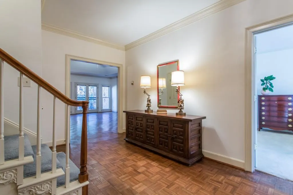 415 Greenlaurel Drive Ne, Atlanta, Georgia 30342, 3 Bedrooms Bedrooms, ,3 BathroomsBathrooms,Residential,Sold,415 Greenlaurel Drive Ne,5957229