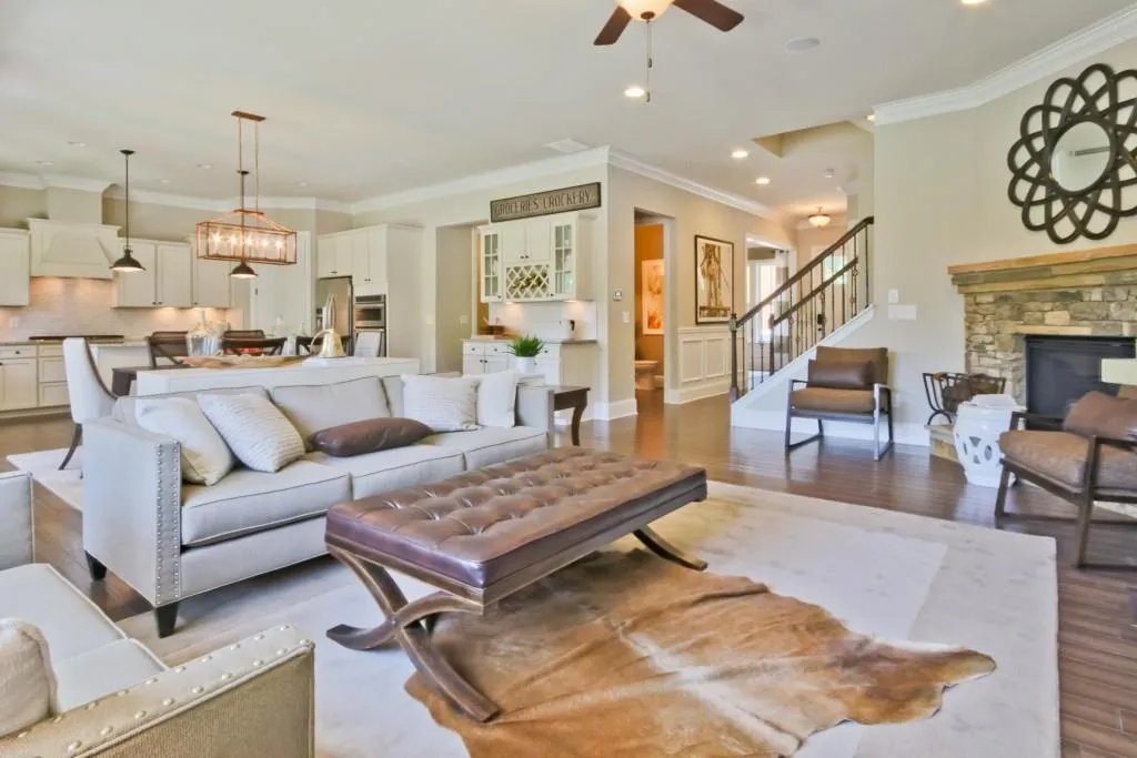 115 Austin Drive, Sandy Springs, Georgia 30328, 5 Bedrooms Bedrooms, ,4 BathroomsBathrooms,Residential,Sold,115 Austin Drive,5566642