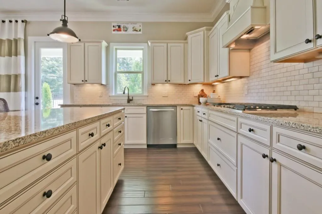 115 Austin Drive, Sandy Springs, Georgia 30328, 5 Bedrooms Bedrooms, ,4 BathroomsBathrooms,Residential,Sold,115 Austin Drive,5566642