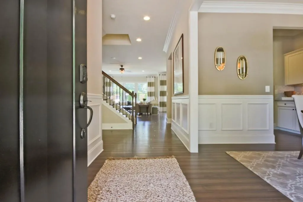 115 Austin Drive, Sandy Springs, Georgia 30328, 5 Bedrooms Bedrooms, ,4 BathroomsBathrooms,Residential,Sold,115 Austin Drive,5566642