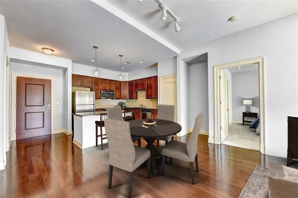200 River Vista Drive Unit 728, Atlanta, Georgia 30339, 2 Bedrooms Bedrooms, ,2 BathroomsBathrooms,Residential,Sold,200 River Vista Drive Unit 728,6057053