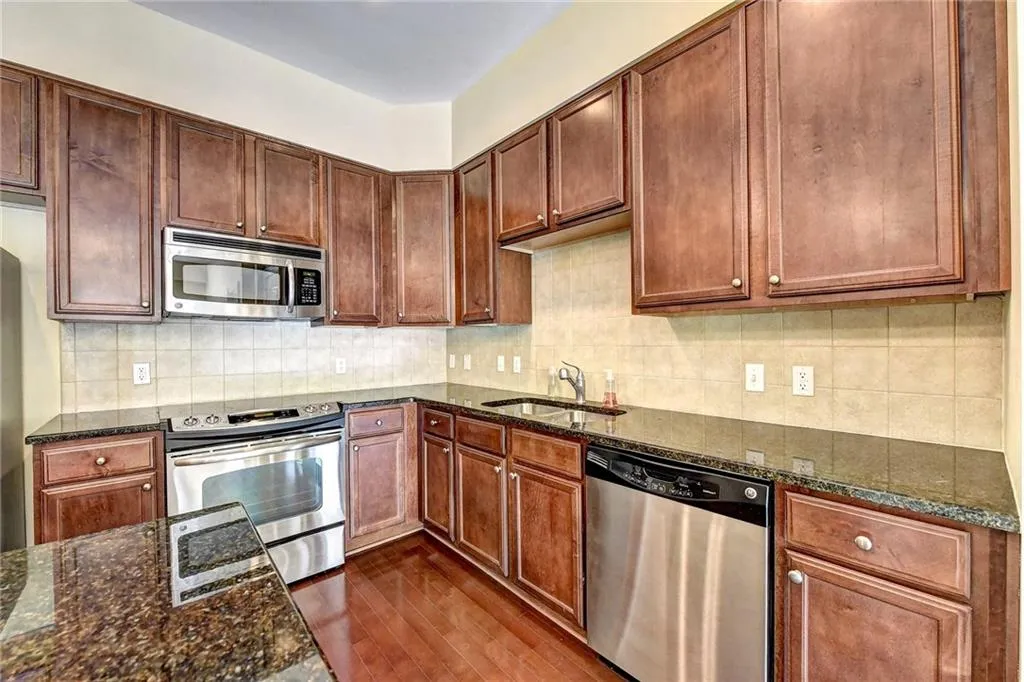 200 River Vista Drive Unit 728, Atlanta, Georgia 30339, 2 Bedrooms Bedrooms, ,2 BathroomsBathrooms,Residential,Sold,200 River Vista Drive Unit 728,6057053