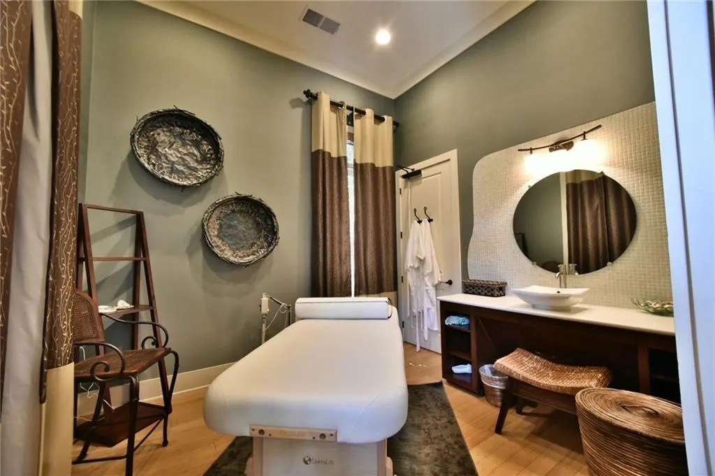 200 River Vista Drive Unit 728, Atlanta, Georgia 30339, 2 Bedrooms Bedrooms, ,2 BathroomsBathrooms,Residential,Sold,200 River Vista Drive Unit 728,6057053