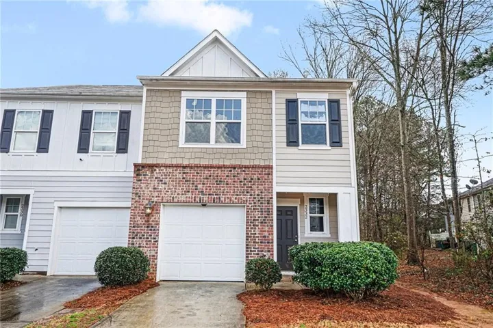 2332 Mckenna Square Drive, Lithonia, Georgia 30058