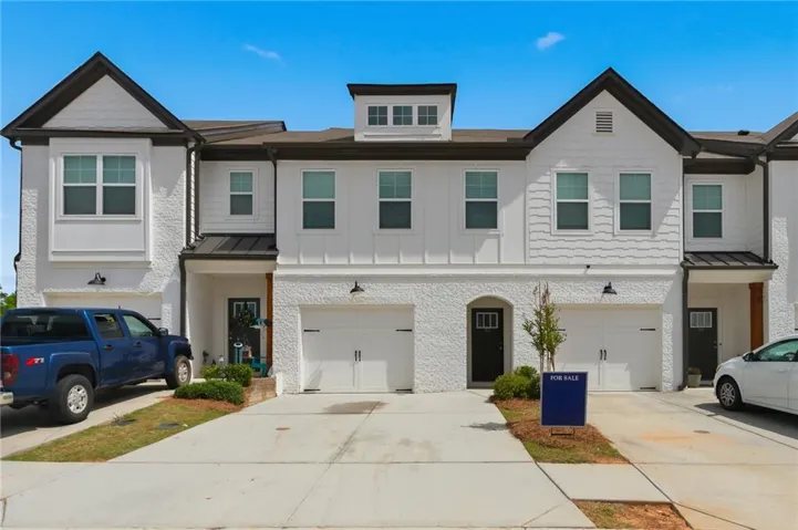82 Auburn Run Lane, Auburn, Georgia 30011