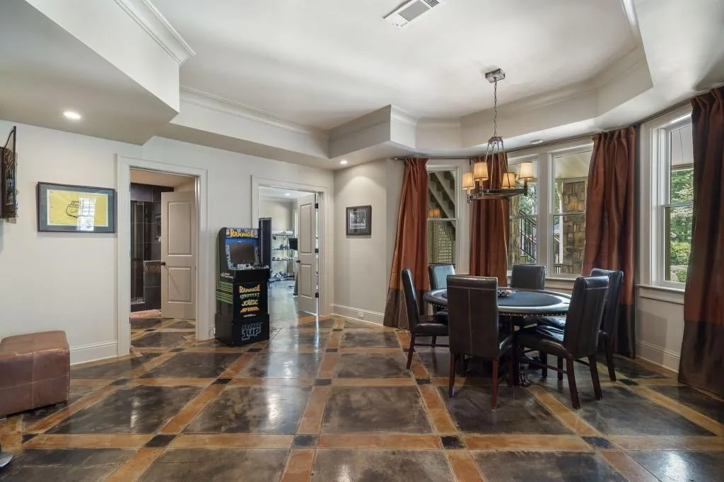 2904 Arden Road Nw, Atlanta, Georgia 30327, 5 Bedrooms Bedrooms, ,6 BathroomsBathrooms,Residential,For Sale,2904 Arden Road Nw,7633990
