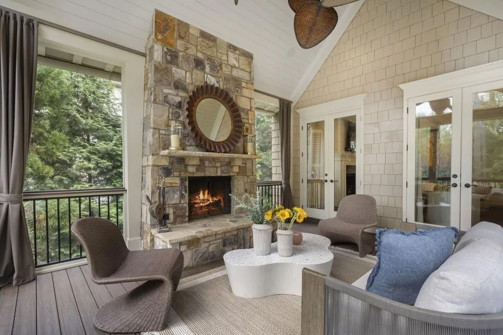 2904 Arden Road Nw, Atlanta, Georgia 30327, 5 Bedrooms Bedrooms, ,6 BathroomsBathrooms,Residential,For Sale,2904 Arden Road Nw,7633990