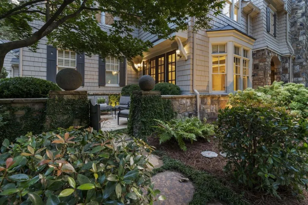 2904 Arden Road Nw, Atlanta, Georgia 30327, 5 Bedrooms Bedrooms, ,6 BathroomsBathrooms,Residential,For Sale,2904 Arden Road Nw,7633990