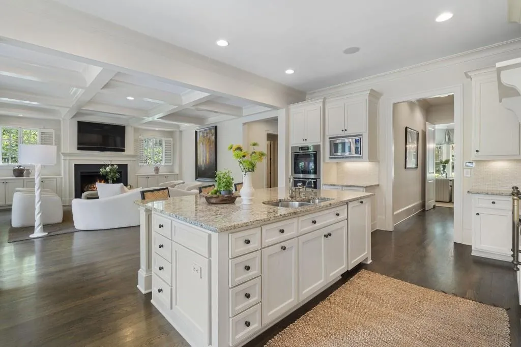 2904 Arden Road Nw, Atlanta, Georgia 30327, 5 Bedrooms Bedrooms, ,6 BathroomsBathrooms,Residential,For Sale,2904 Arden Road Nw,7633990